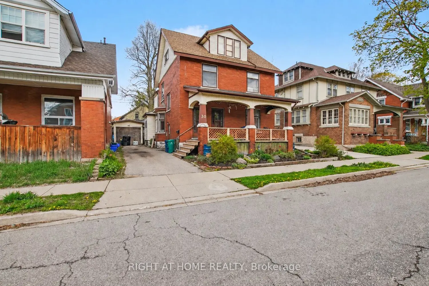30 Hohner Avenue photo 2