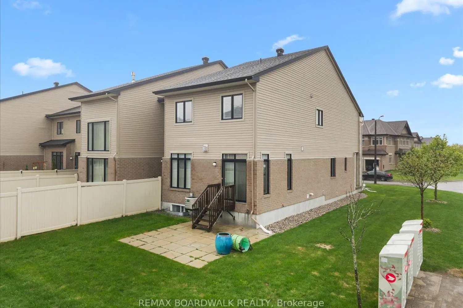 638 Guernsey Place