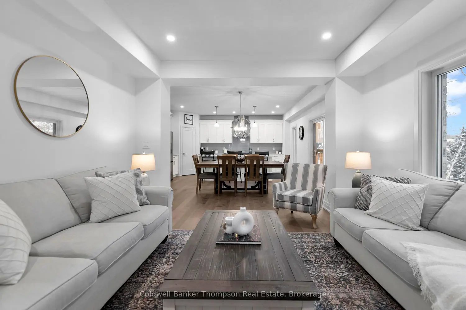 25 Eaglecrest Avenue photo 4