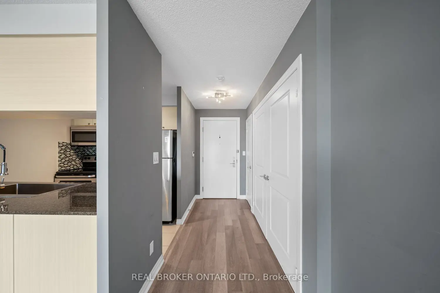2015 Sheppard Avenue 3010 photo 3