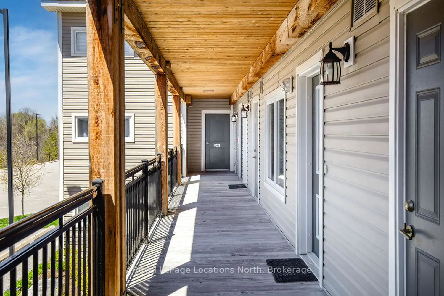 5 Anchorage Crescent 201 photo 5