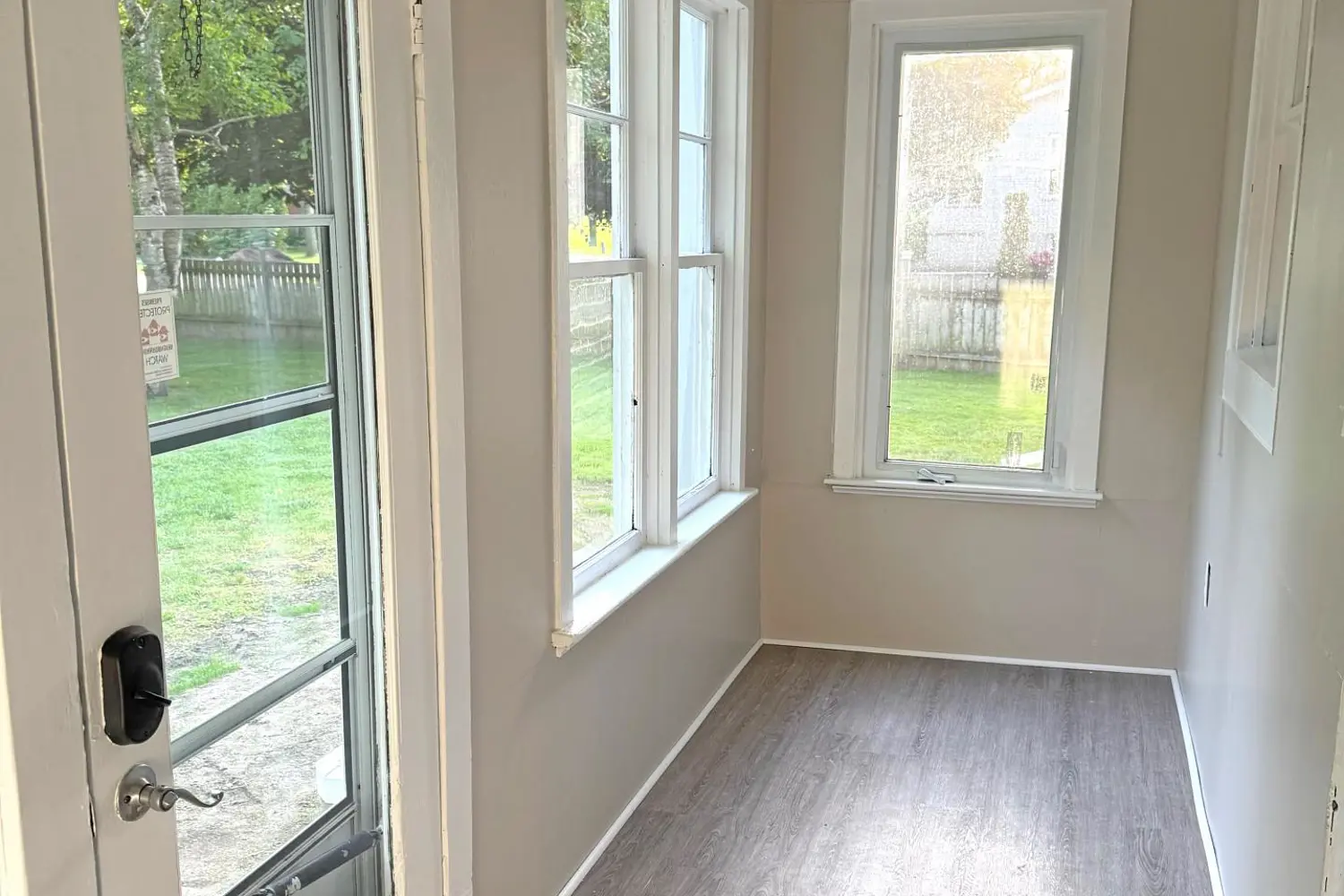 600 Fishleigh Street photo 5
