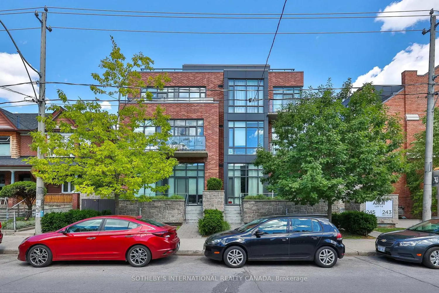 245 Perth Avenue 104 photo 2