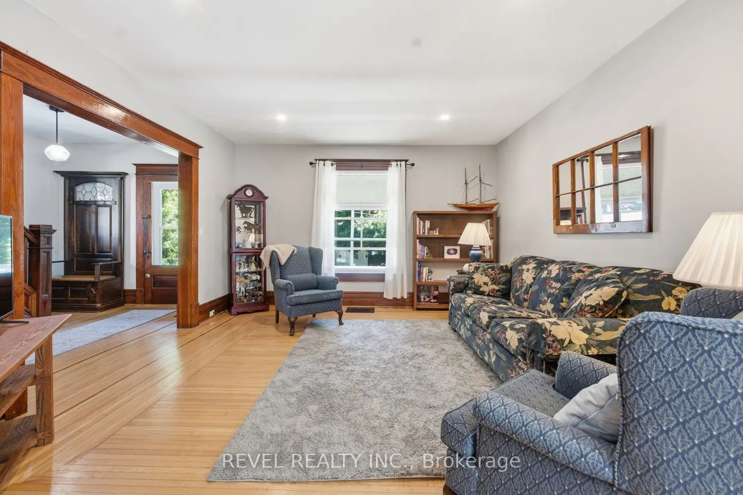 73 Grand River Street photo 5