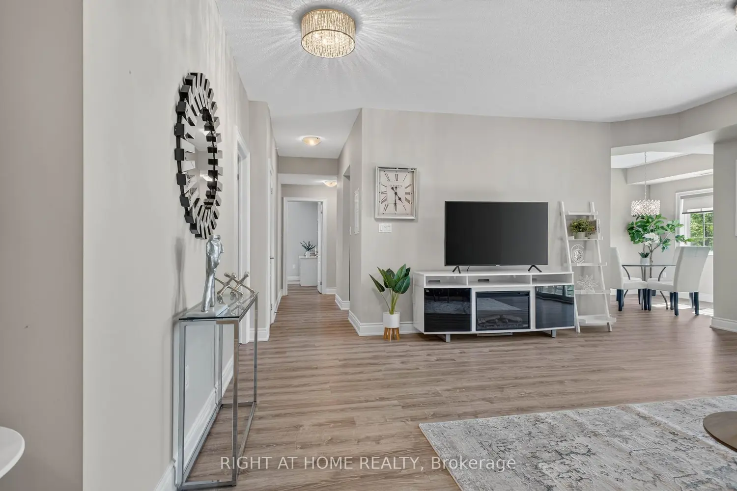 42 Ferndale Drive 111 photo 2