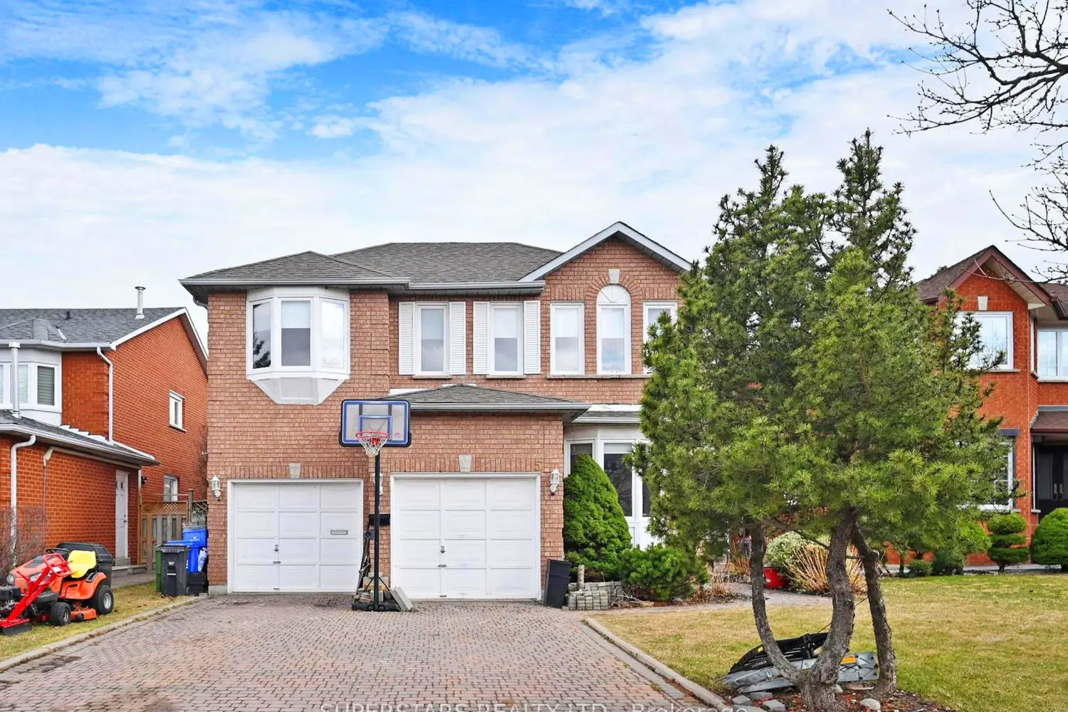 5 Jardin Hill Court