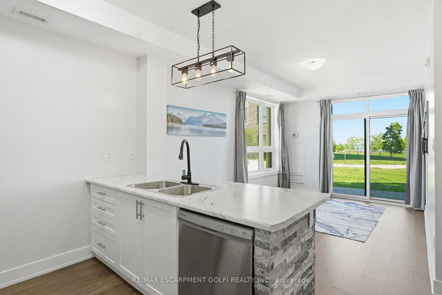 101 Shoreview Place 129 photo 4