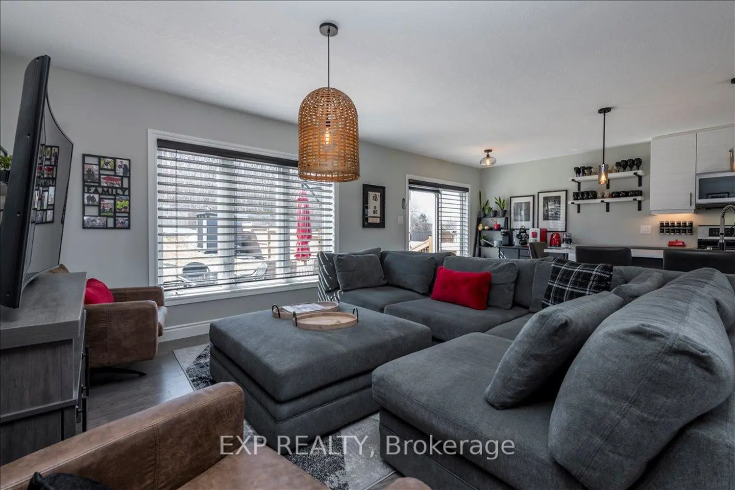 51 Hunter Avenue photo 4