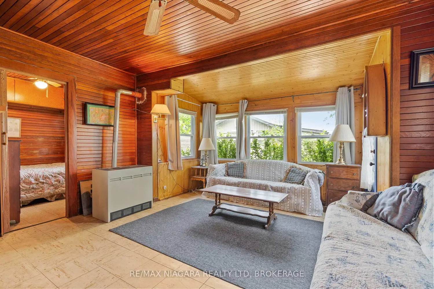 12211 Lakeshore Road photo 3
