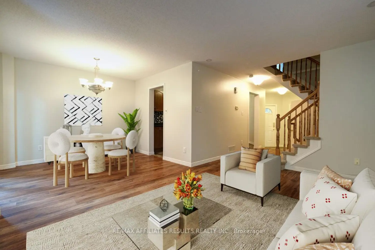 93 Mountshannon Drive photo 4
