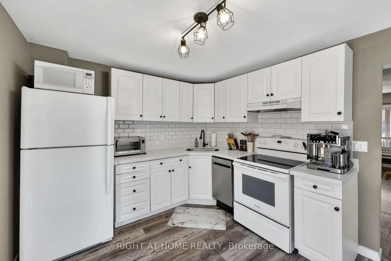 314 Bay Street photo 4