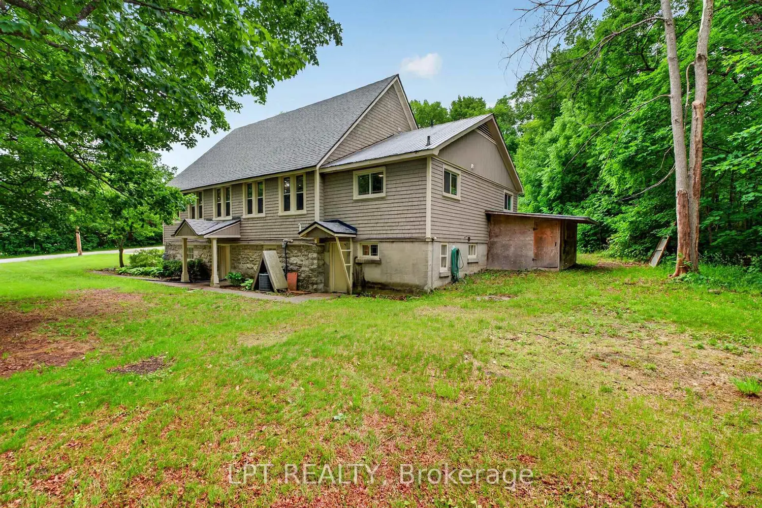 26 Charbonneau Street photo 2