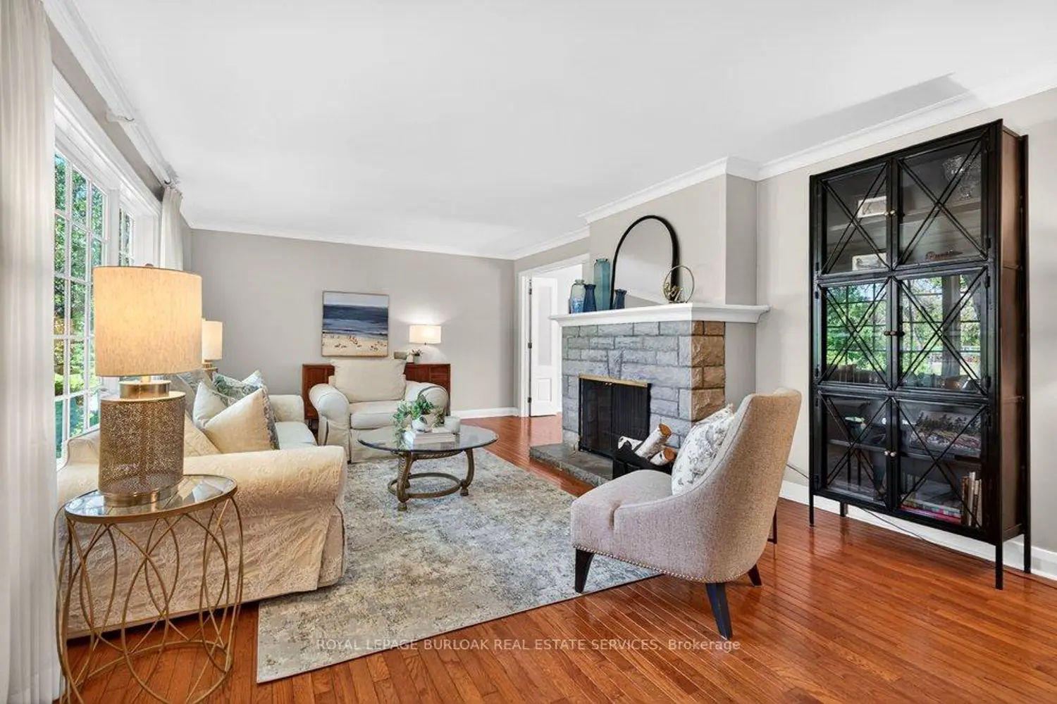 1398 Baldwin Street photo 3