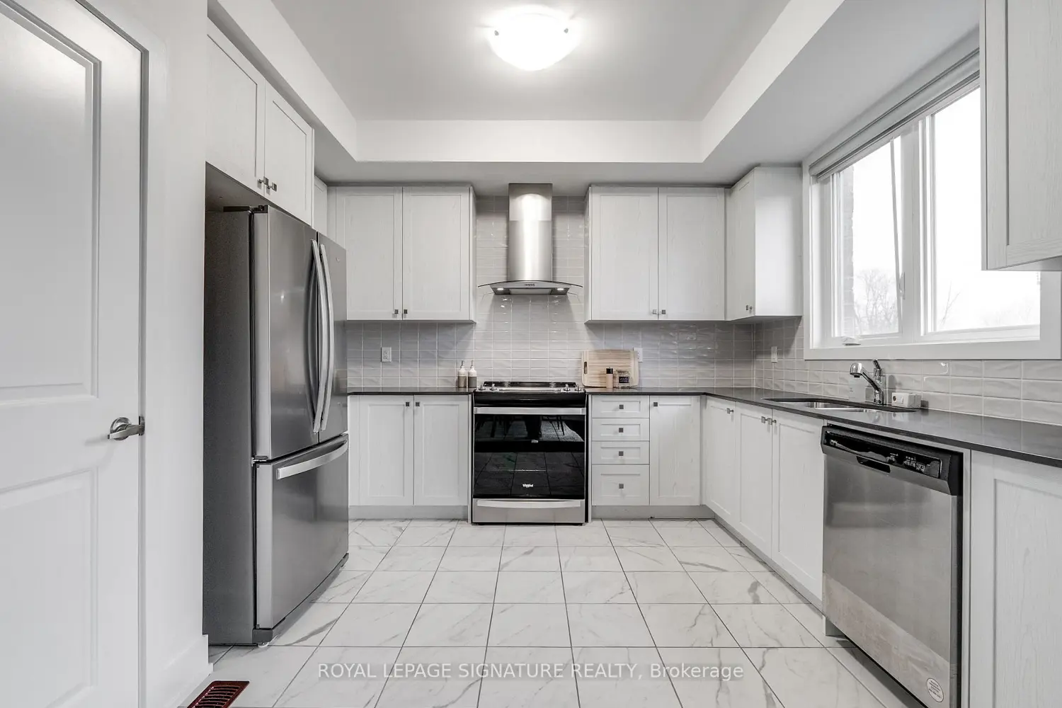 10 Sobczak Drive photo 5