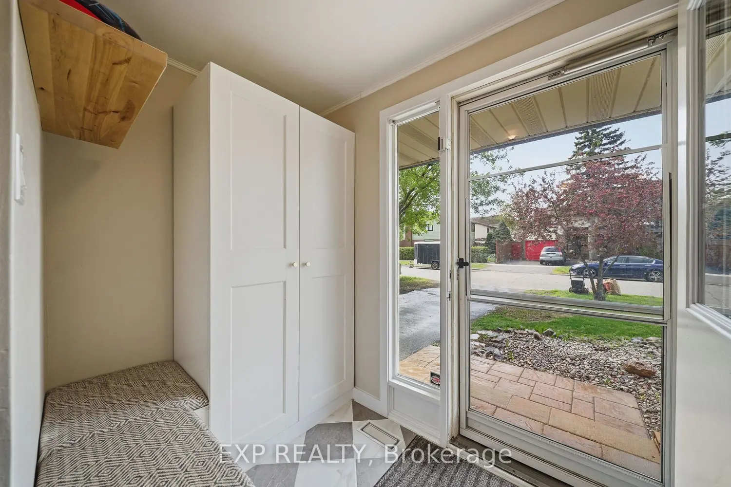 2333 Cotters Crescent