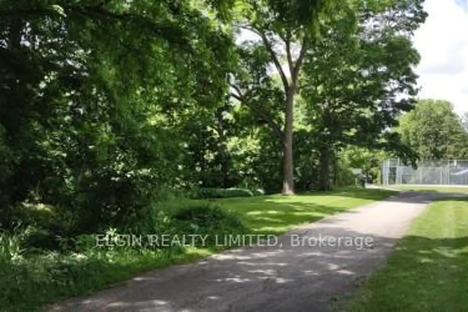 219 Brentwood Crescent