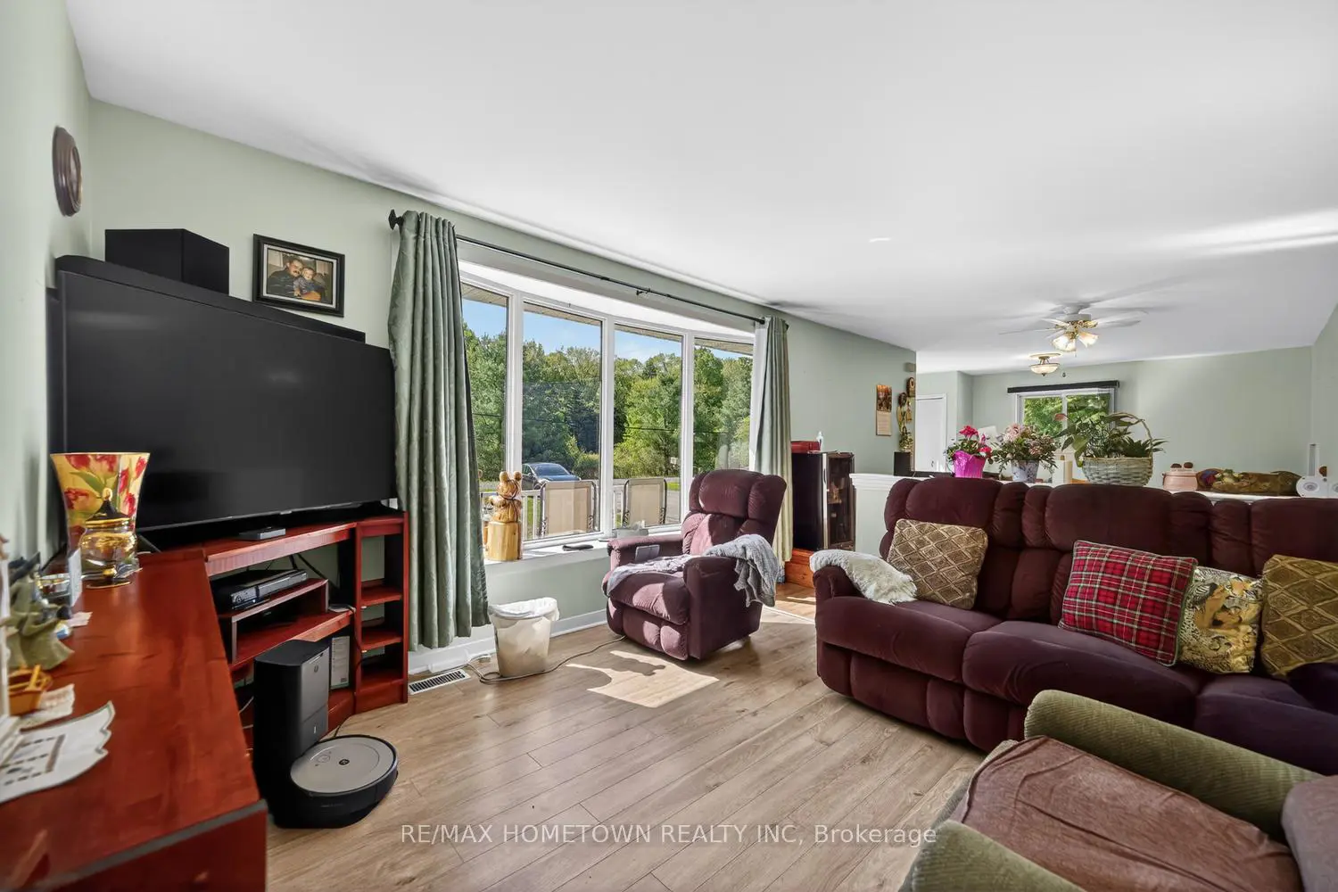 1404 Hallecks Road photo 4