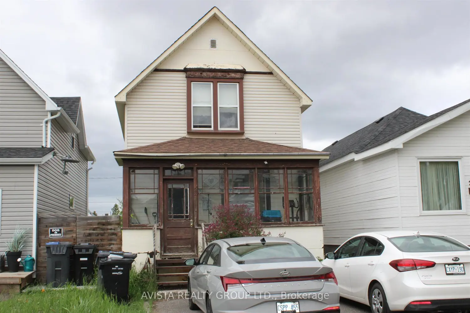 221 Francis St W