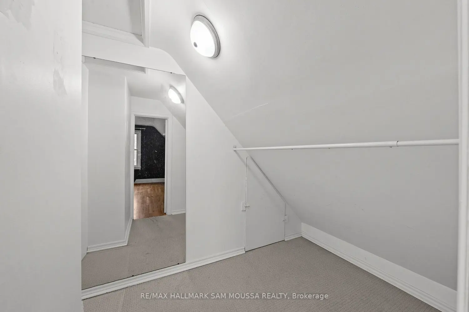 378 Byron Avenue photo 5