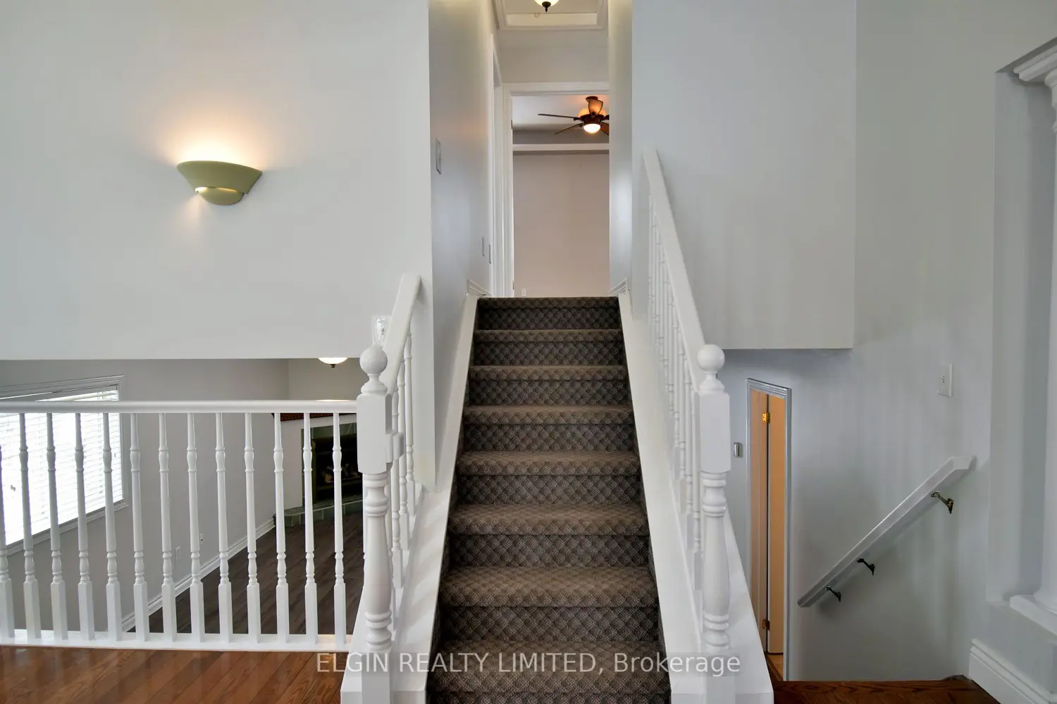 578 Wellington Street photo 5