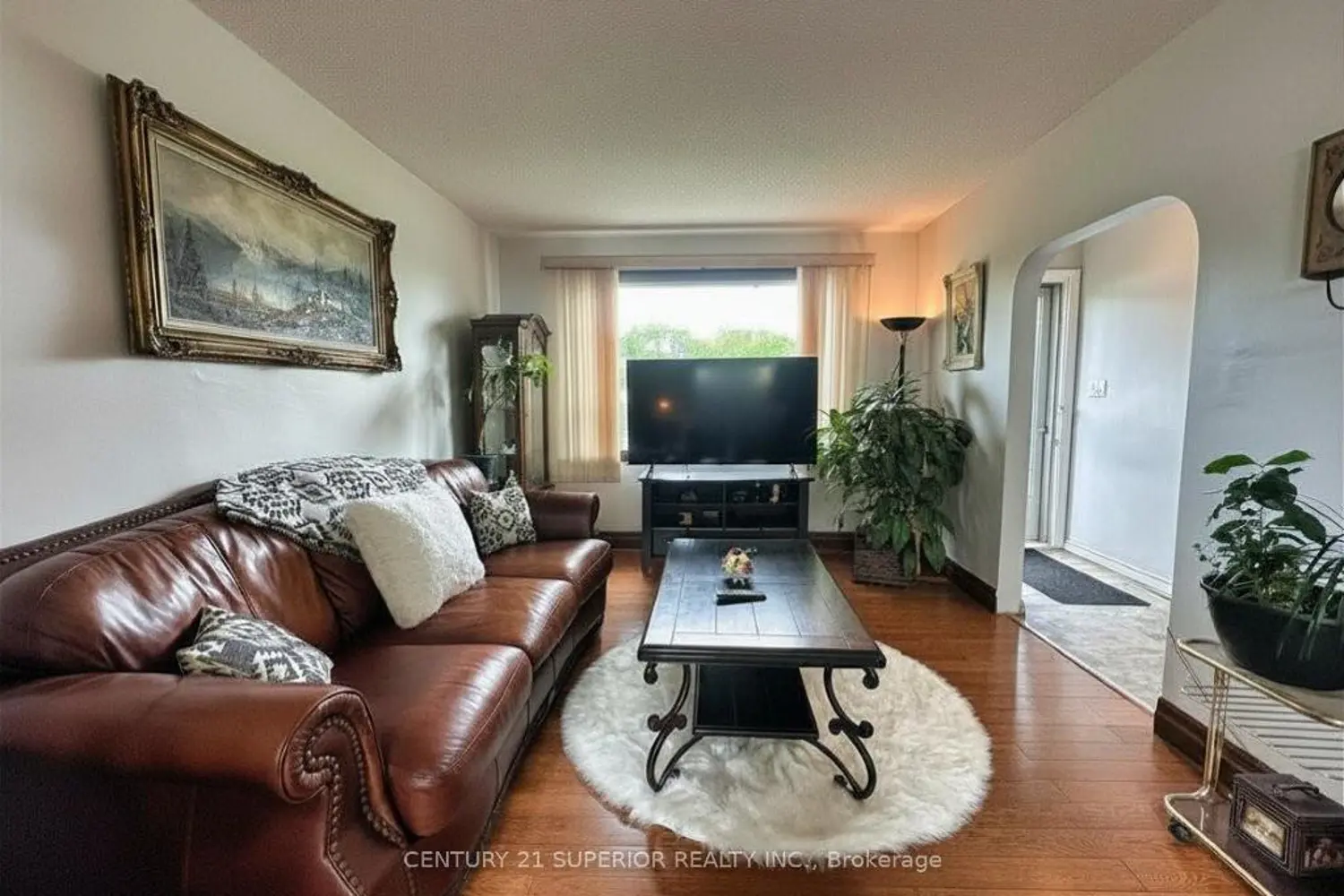 242 Empire Ave photo 4