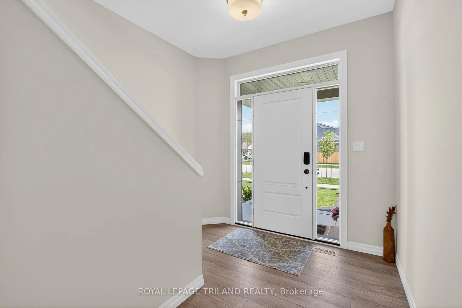 102 Cortland Terrace photo 3