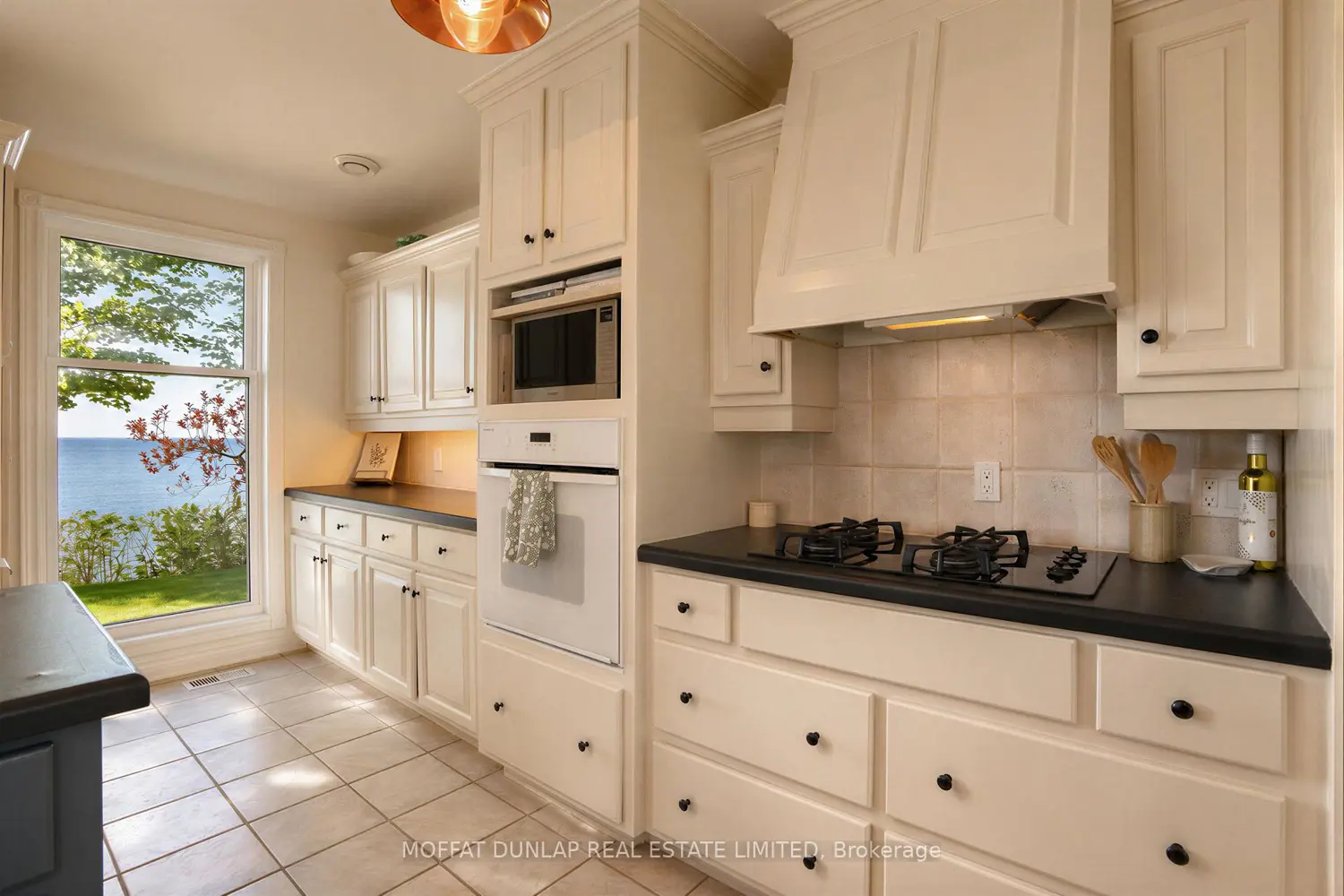 25 Grandview Crescent photo 5