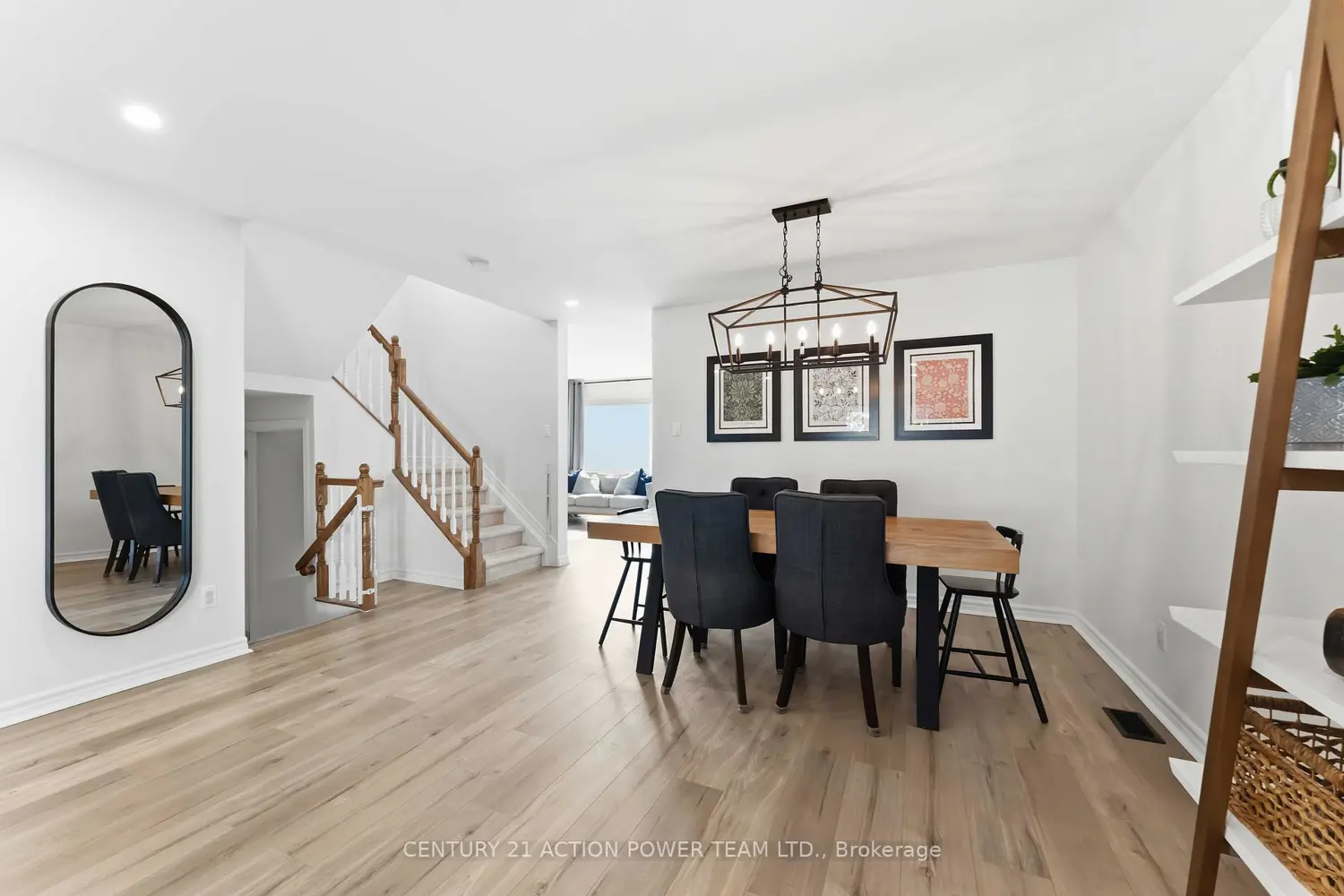 305 Sarabella Street photo 5