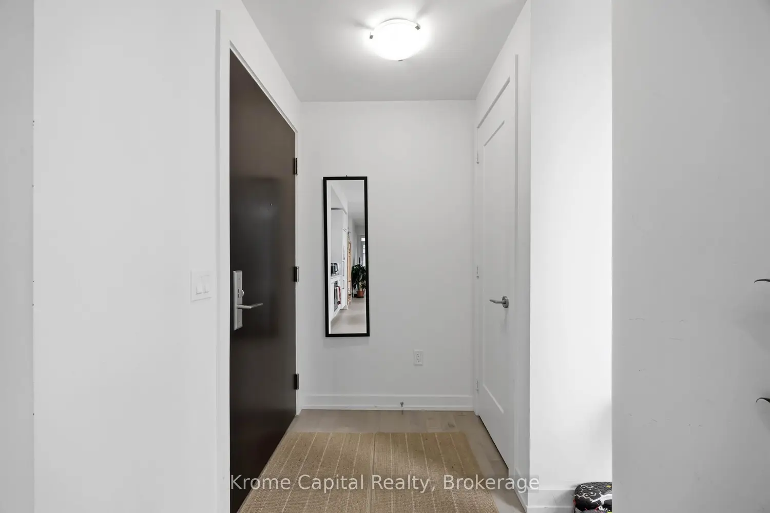 330 Richmond Street 2615 photo 3