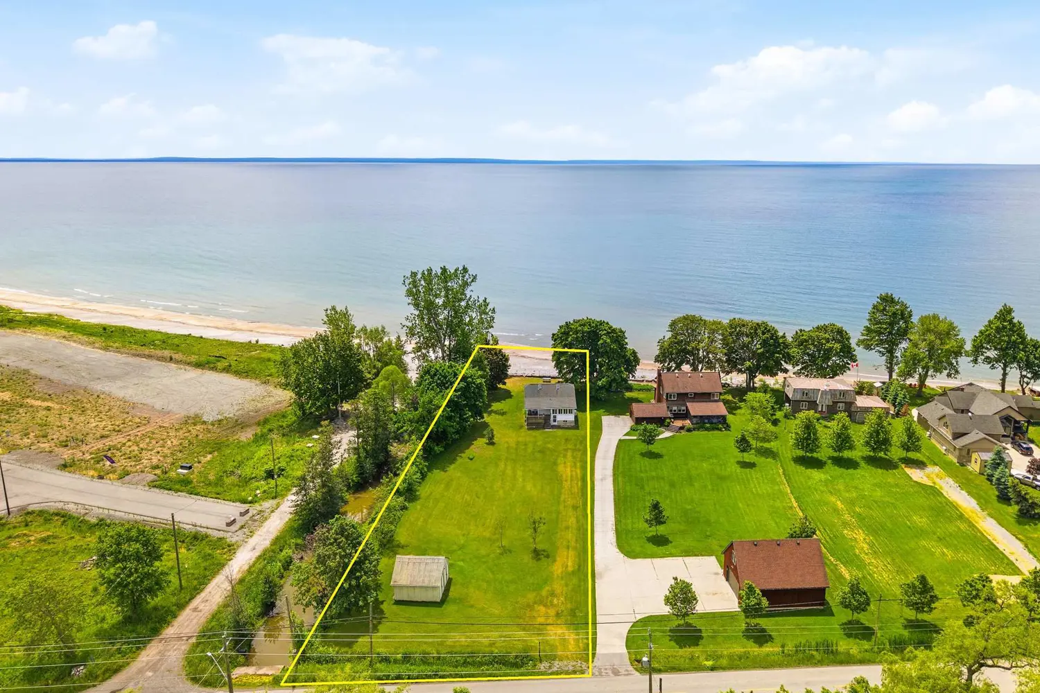 11803 Lakeshore Road photo 3