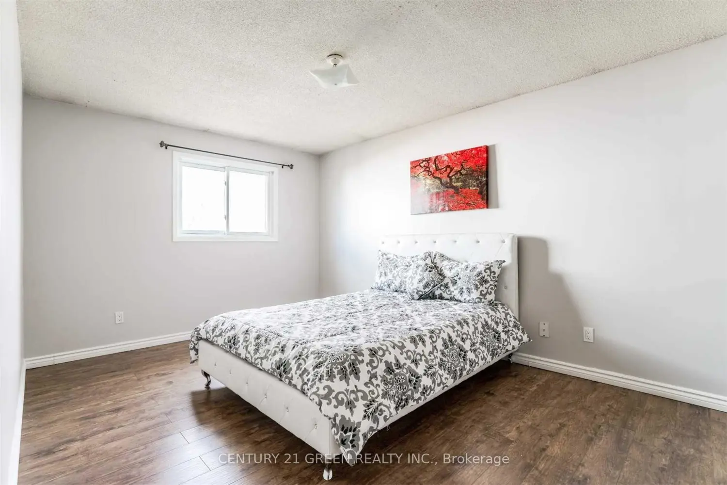 750 Queensbridge Drive photo 5