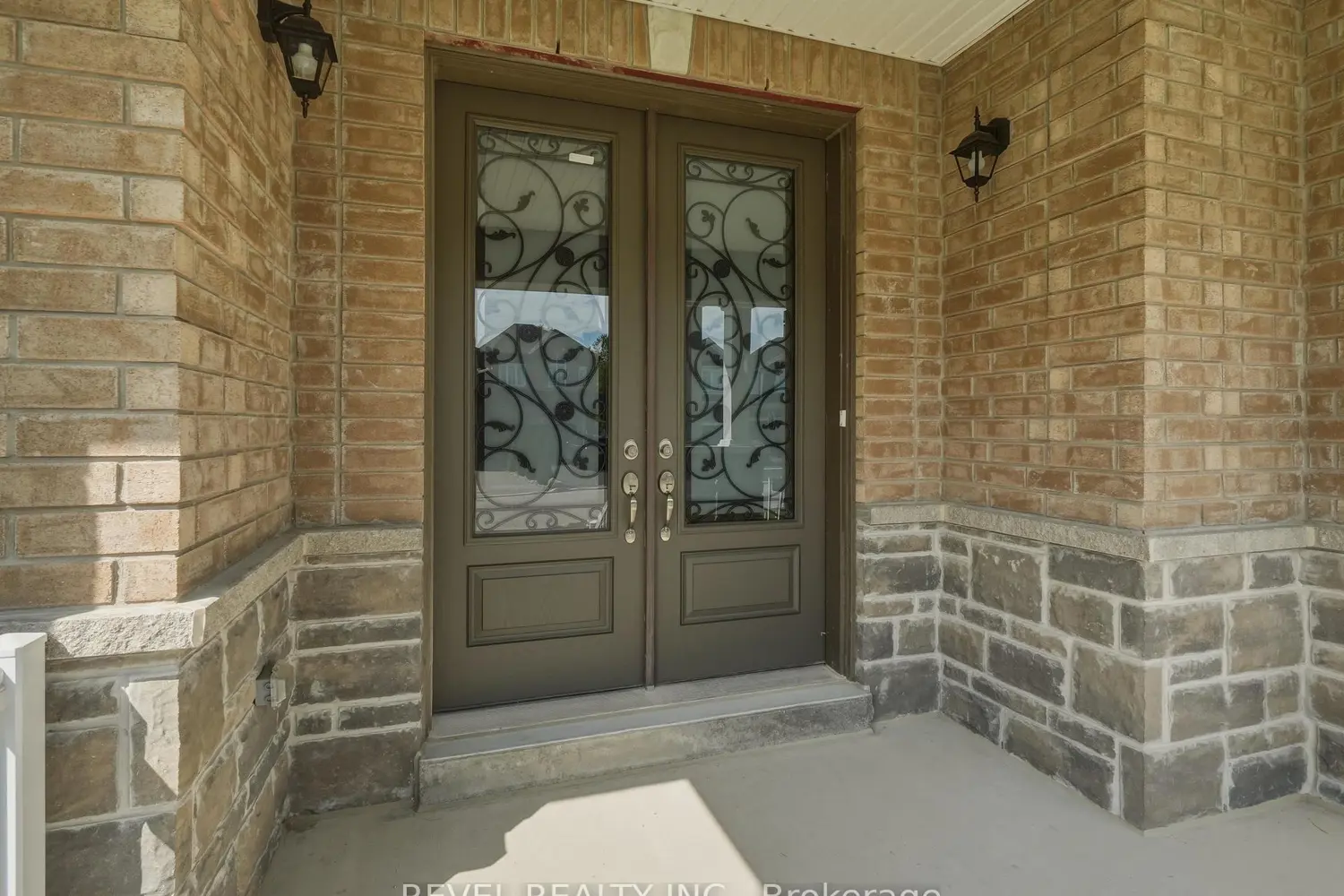 63 Wood Crescent