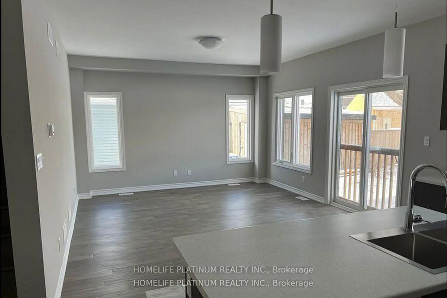 3252 Parker Avenue photo 5