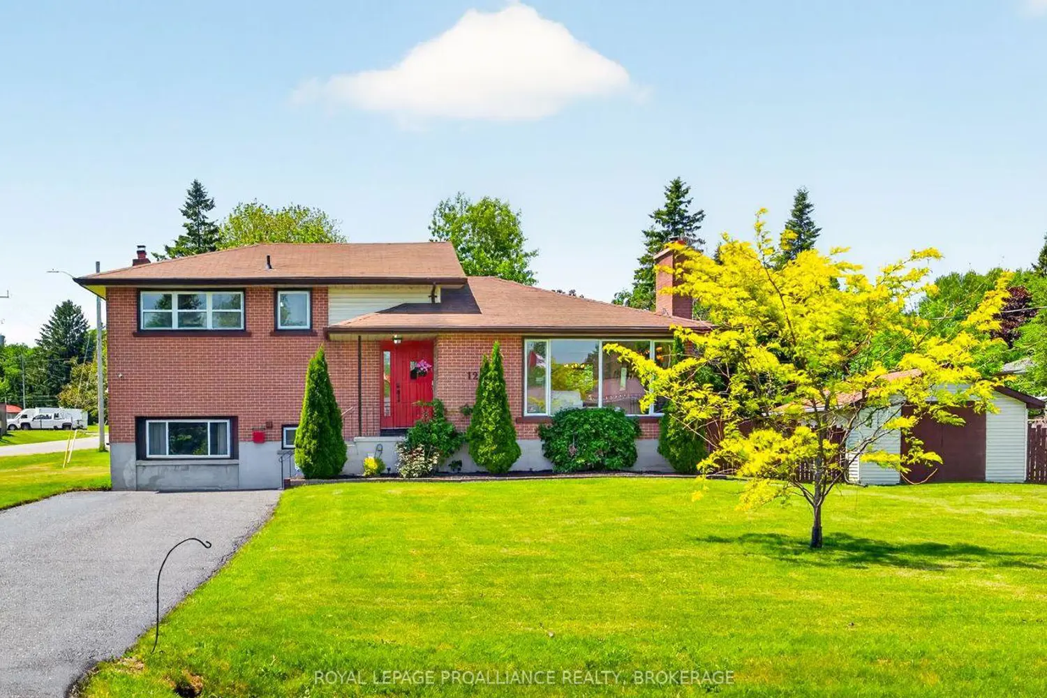 1268 Glenmore Avenue photo 2