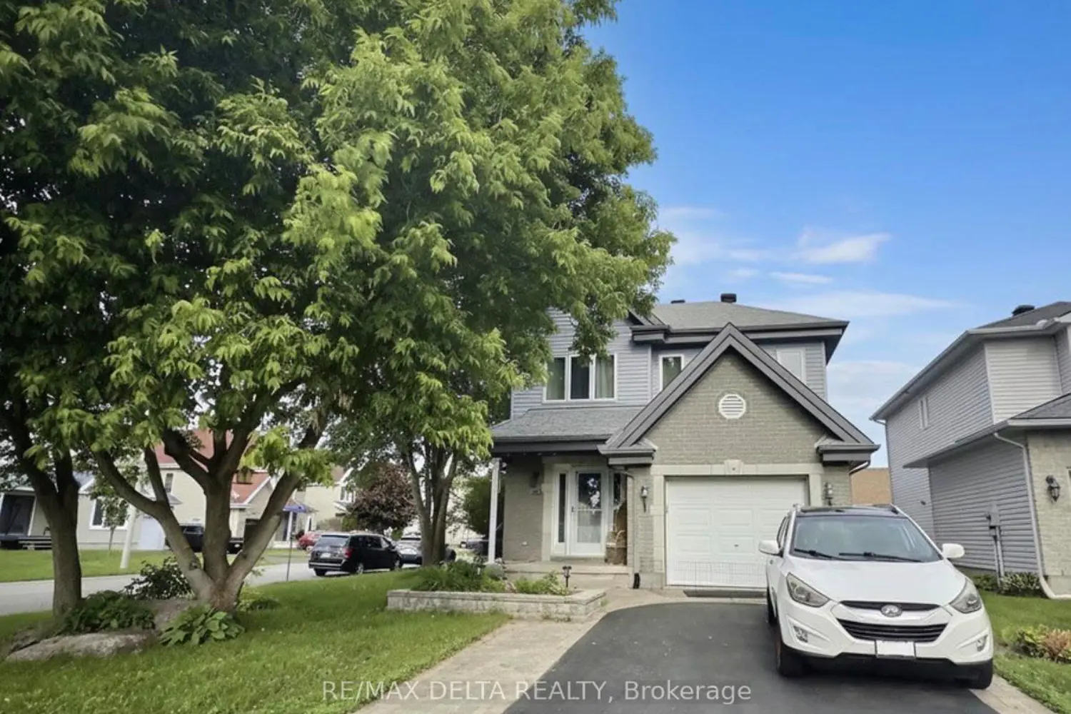 202 Sandra Crescent
