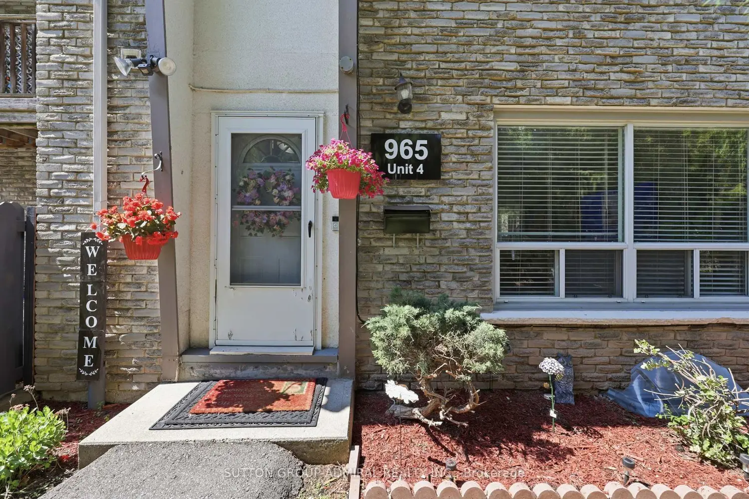 965 Francis Road 4 photo 3