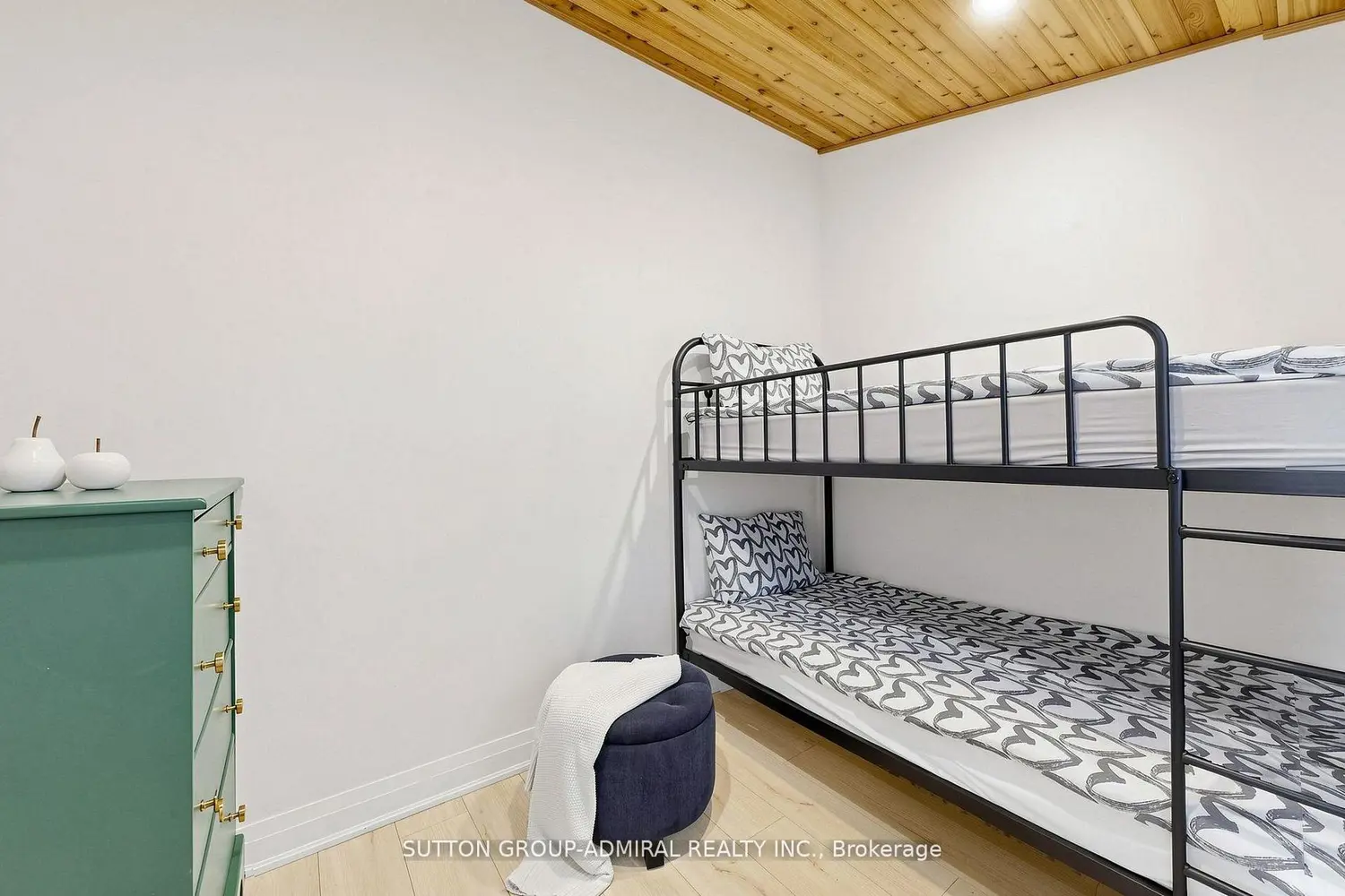 28 Timcourt Drive photo 5