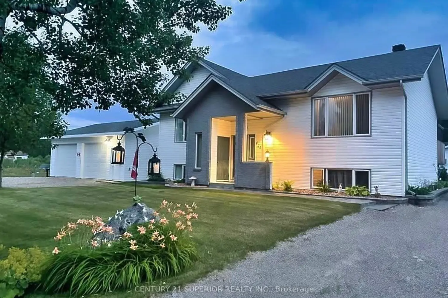 422 Birch Crescent