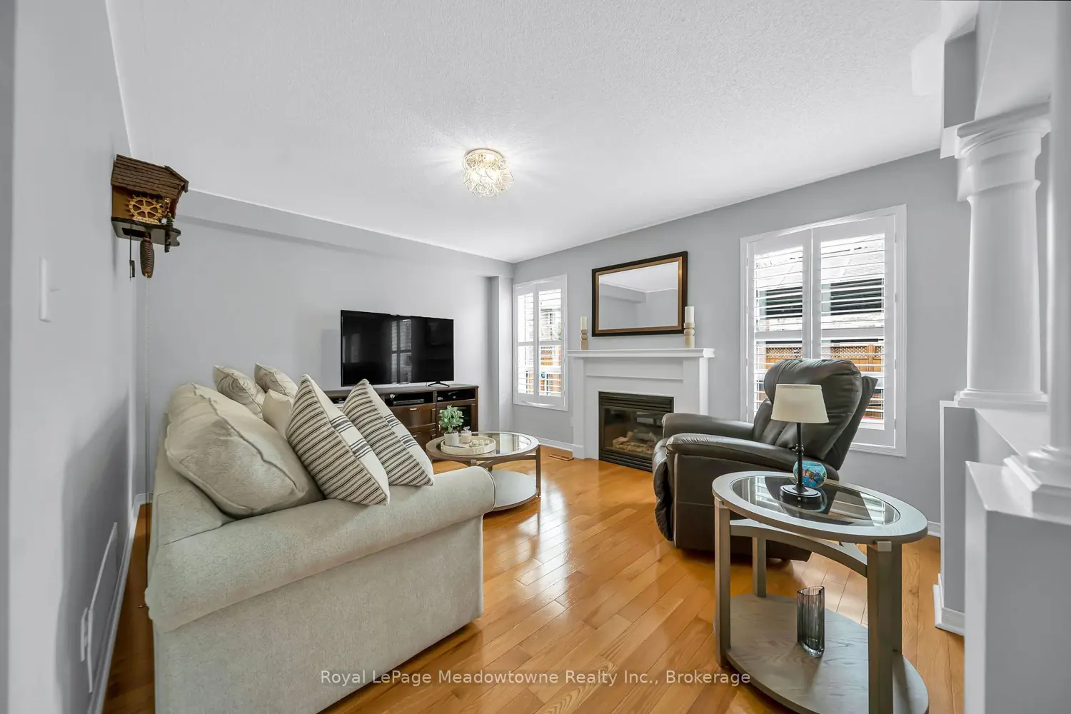 1201 Fox Crescent photo 5