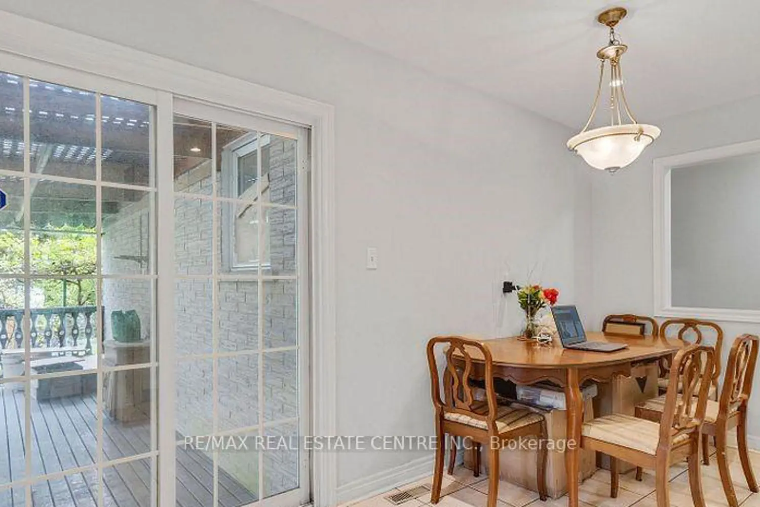 1011 Pearson Drive photo 3