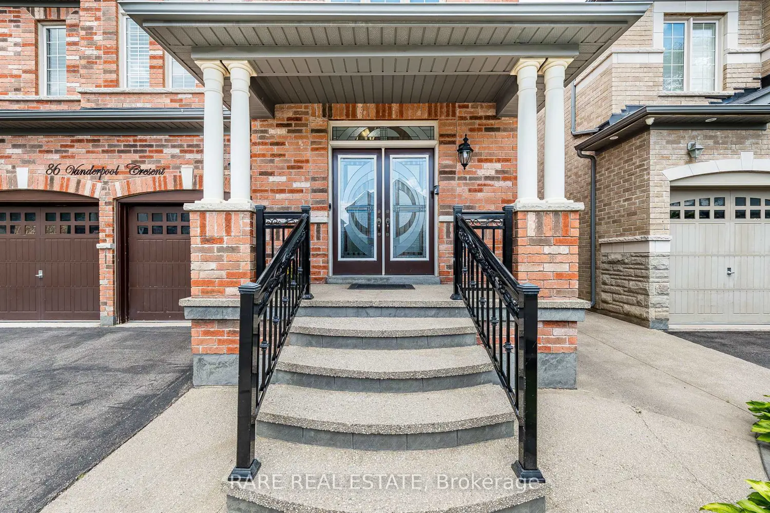 86 Vanderpool Crescent photo 4