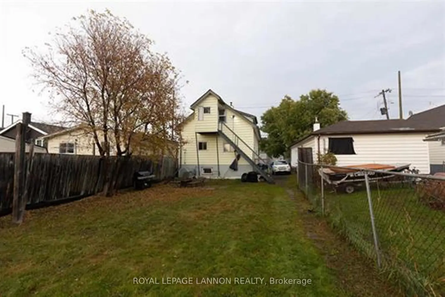 216 Ontario Street photo 4