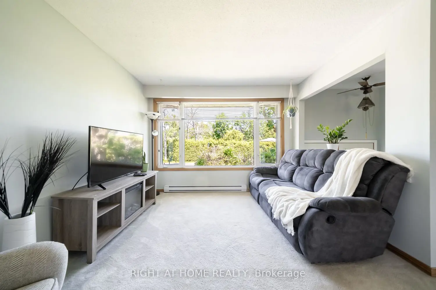 4654 Mcneil Street photo 2