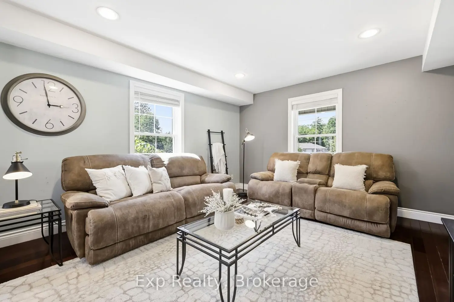 897 Dingman Road photo 2
