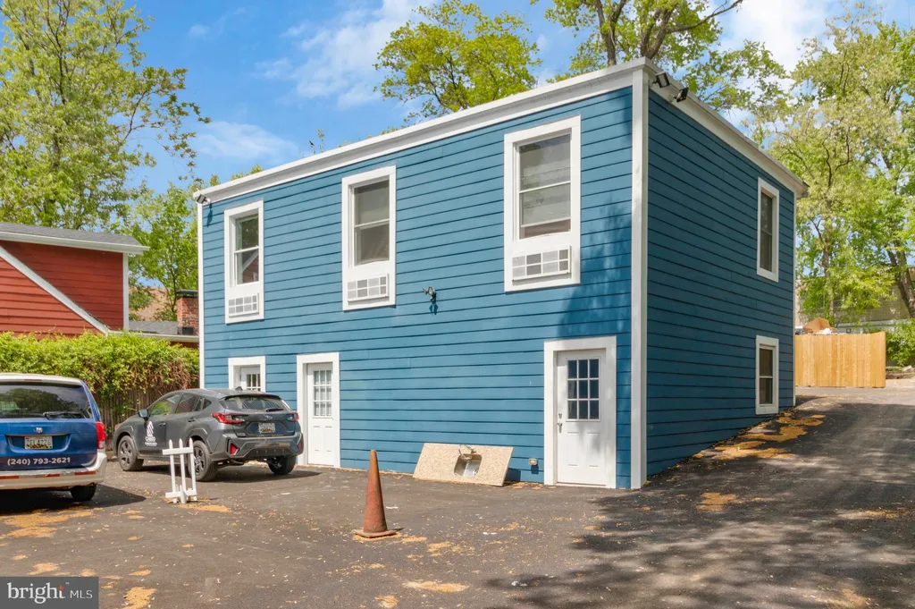 3801 Cedar Croft Place, Brentwood, MD 20722