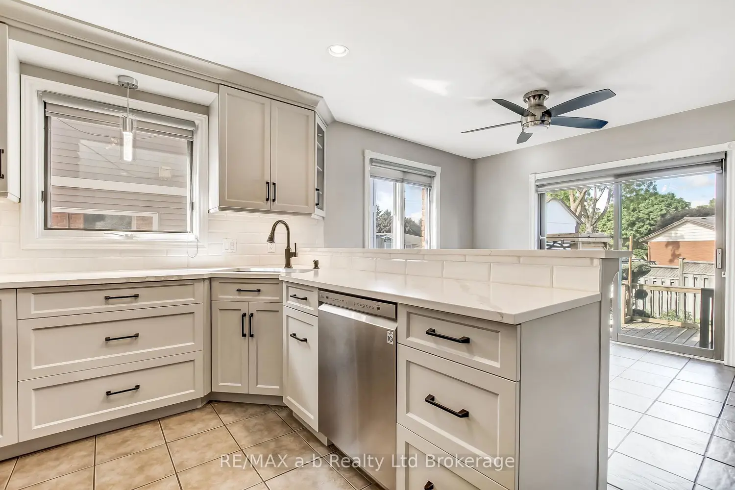 170 East Park Drive photo 4