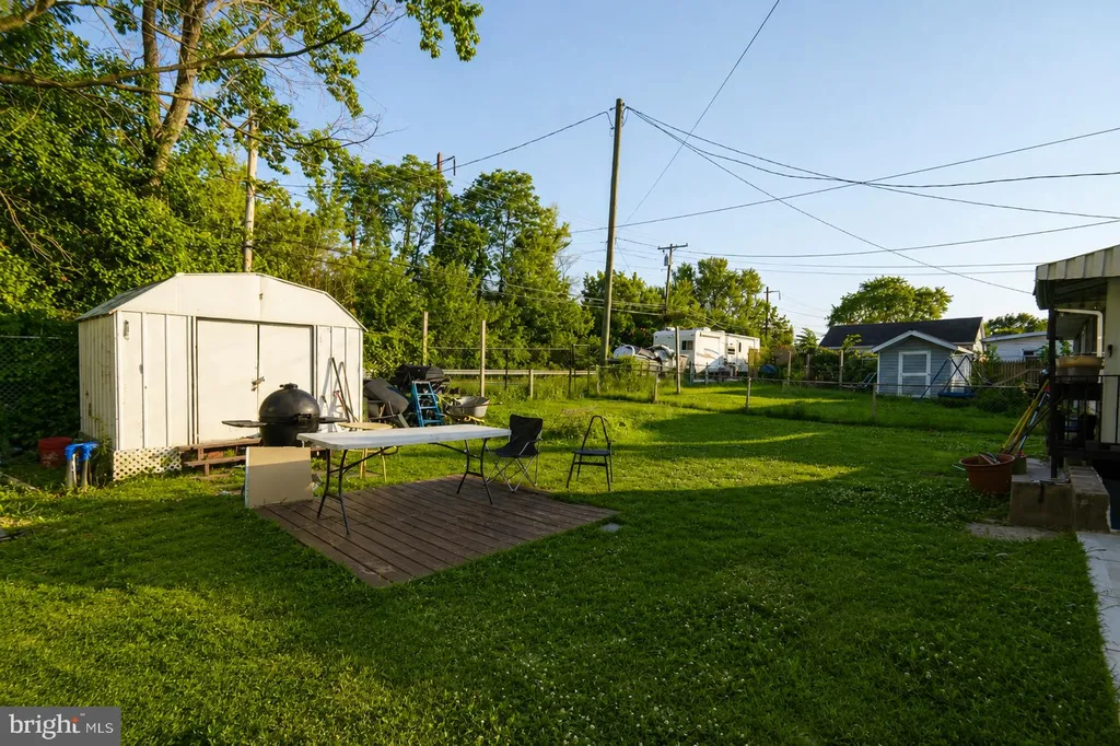 40 Right Wing Drive, Middle River, MD 21220