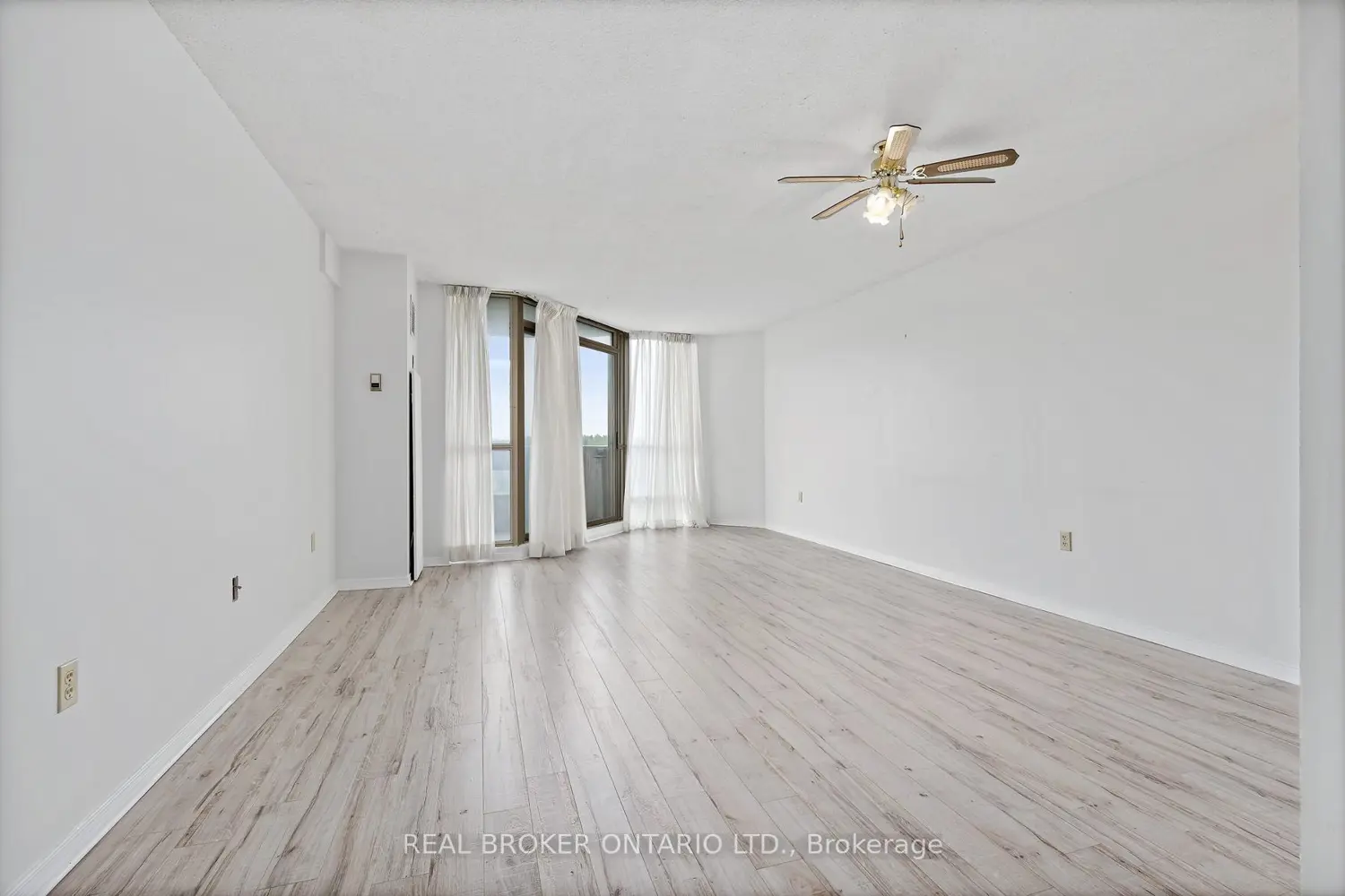 20 Mcfarlane Drive 705 photo 4