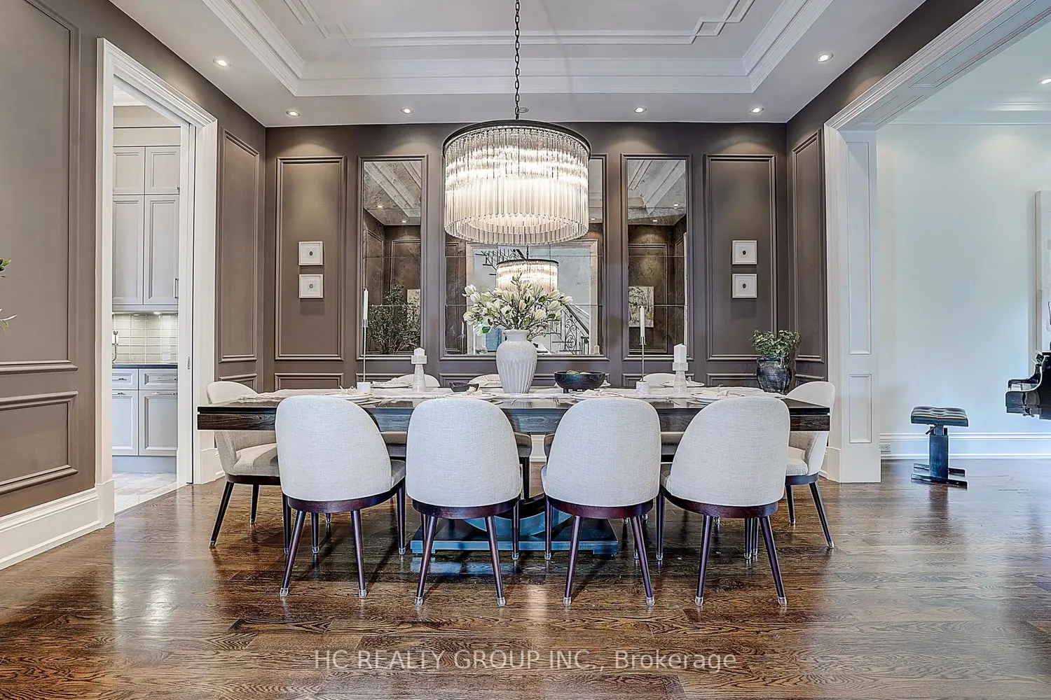 119 Strathallan Boulevard photo 3