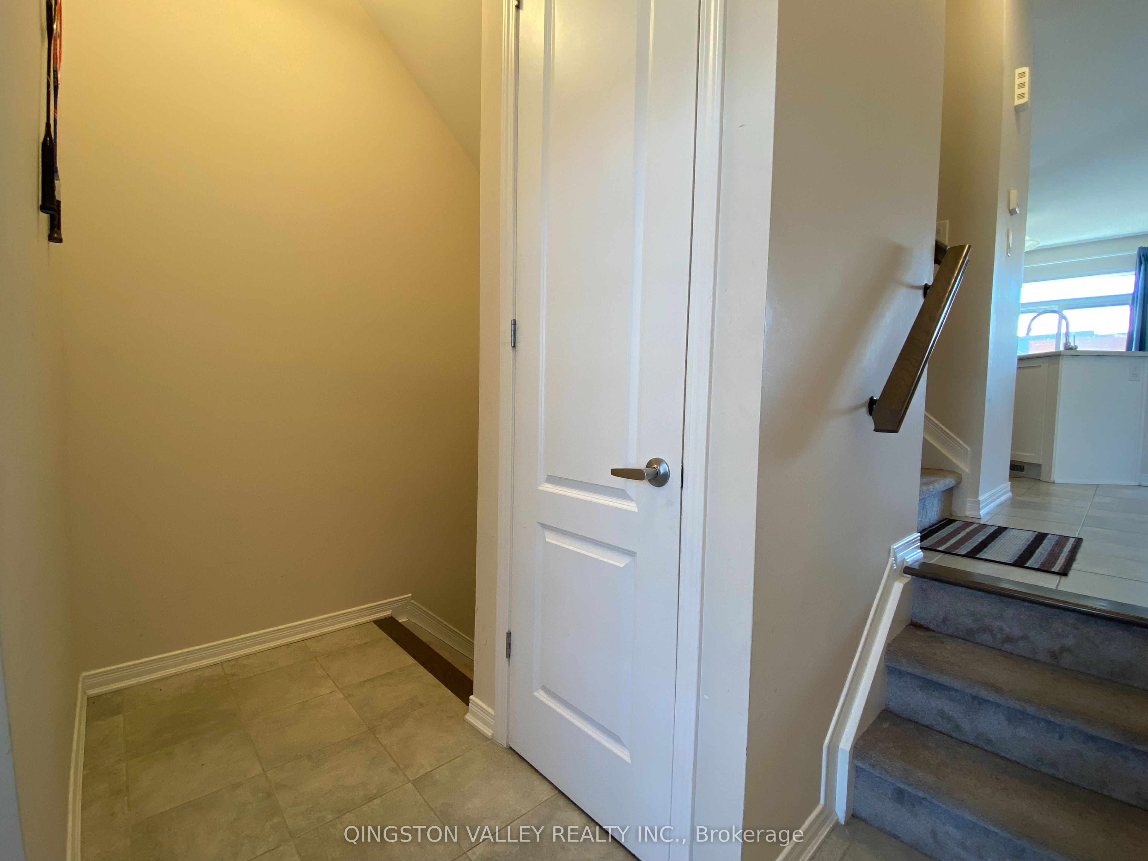 216 Don Brown Private, Ottawa, ON, K2M 0M6 photo 4